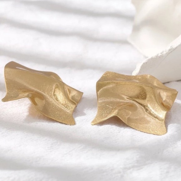 💛18K gold plated bold dim earrings - Picture 11 of 11